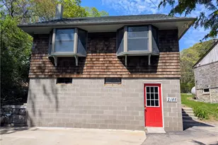 2185 Post Rd, South Kingstown, RI 02879 - Photo 26