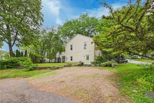 55 Betony Rd, Narragansett, RI 02874 - Photo 4