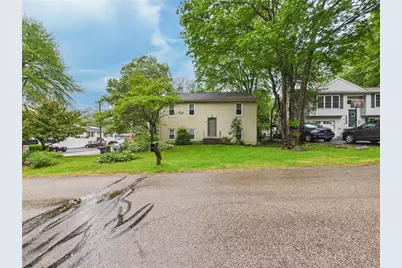 55 Betony Road, Narragansett, RI 02874 - Photo 2