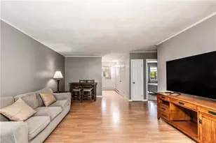 72 W Shore Rd, Warwick, RI 02889 - Photo 4