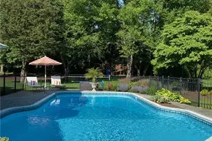 193 Torrie Ln, North Kingstown, RI 02852 - Photo 4