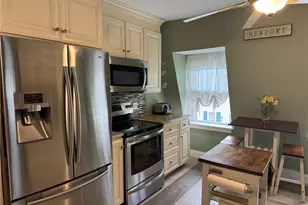 4 Hammond St, Newport, RI 02840 - Photo 2