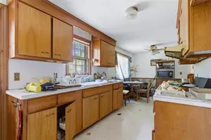 35 Elmwood Dr, North Kingstown, RI 02852 - Photo 12