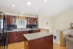 212 Lexington Ave, North Providence, RI 02904 - Photo 10