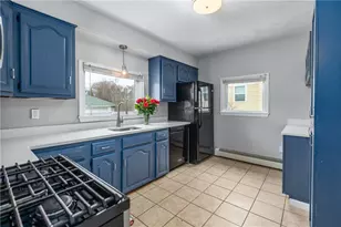 41 Berwick Ln, Cranston, RI 02905 - Photo 14