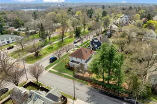 234 Blackstone Blvd, Providence, RI 02906 - Photo 16