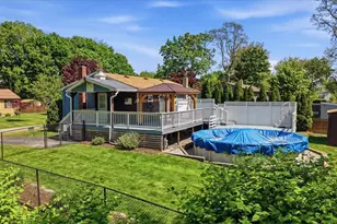 28 Orrin St, Warwick, RI 02886 - Photo 4