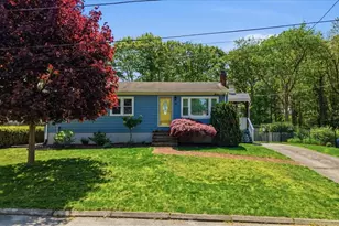 28 Orrin St, Warwick, RI 02886 - Photo 2