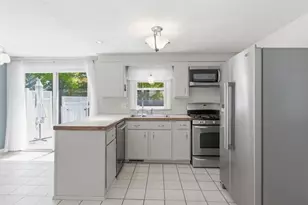 28 Orrin St, Warwick, RI 02889 - Photo 12