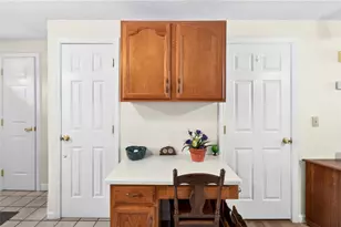 39 Dale Ave, Johnston, RI 02919 - Photo 6