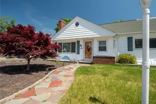 7 Hopedale Dr, West Warwick, RI 02893 - Photo 2