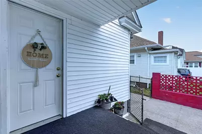 19 Netherlands Avenue, Cranston, RI 02905 - Photo 12