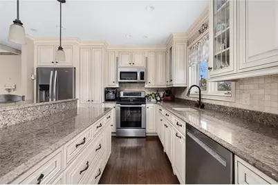 11 Renfrew Avenue, Middletown, RI 02842 - Photo 8