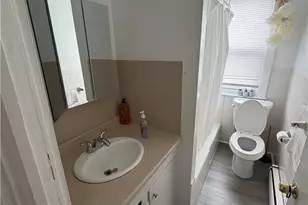 94 Warner St, Newport, RI 02840 - Photo 4