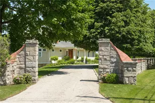4 Foster Cove Rd, Westerly, RI 02891 - Photo 2