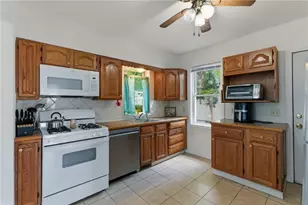 40 Sherwood St, Providence, RI 02908 - Photo 12