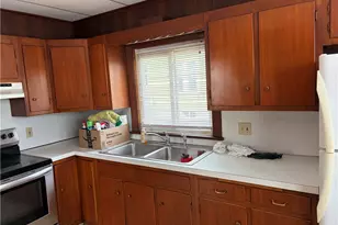 62 Lawn Ave, Warwick, RI 02888 - Photo 6