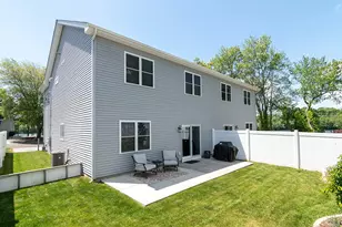81 Batcheller Ave, Cranston, RI 02920 - Photo 4