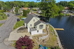 31 Beverly Cir, Smithfield, RI 02828 - Photo 8