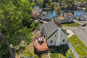 31 Beverly Cir, Smithfield, RI 02828 - Photo 6