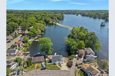 31 Beverly Circle, Smithfield, RI 02828 - Photo 4