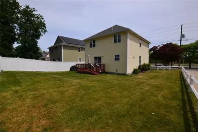 517 Pleasant Street, Pawtucket, RI 02860 - Photo 26