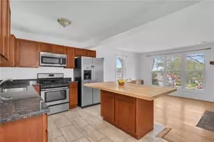14 Barnsdale Rd, East Providence, RI 02914 - Photo 10