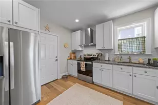 12 University Ave, Providence, RI 02906 - Photo 10