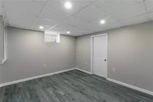 25 Gloria St, Pawtucket, RI 02861 - Photo 18