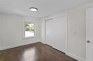 25 Gloria St, Pawtucket, RI 02861 - Photo 10