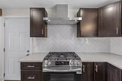 25 Gloria Street, Pawtucket, RI 02861 - Photo 4