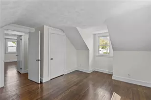 25 Gloria St, Pawtucket, RI 02861 - Photo 14