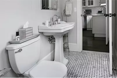 16 Carroll Avenue, Newport, RI 02840 - Photo 12