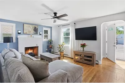 267 Fiat Avenue, Cranston, RI 02910 - Photo 4