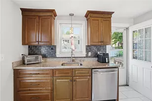 267 Fiat Ave, Cranston, RI 02910 - Photo 14