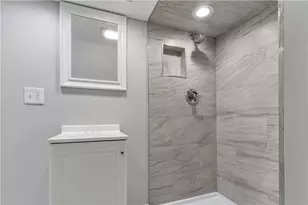 43 Jenkins St, Providence, RI 02906 - Photo 8