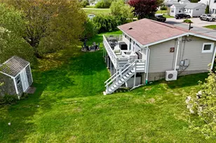 30 Green Meadow Dr, Narragansett, RI 02882 - Photo 4