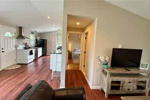 30 Green Meadow Dr, Narragansett, RI 02882 - Photo 16