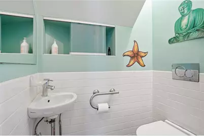 407 Smithfield Avenue, Pawtucket, RI 02860 - Photo 24