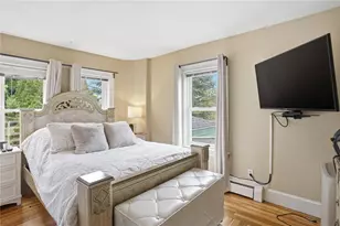 104 Fairview Ave, Pawtucket, RI 02860 - Photo 16