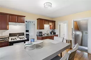 104 Fairview Ave, Pawtucket, RI 02860 - Photo 8