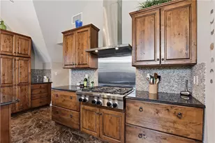 1000 Chapel View Blvd, Cranston, RI 02920 - Photo 8
