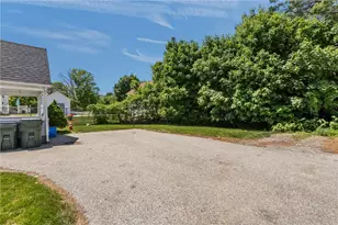 41 Esmond St, Smithfield, RI 02917 - Photo 4