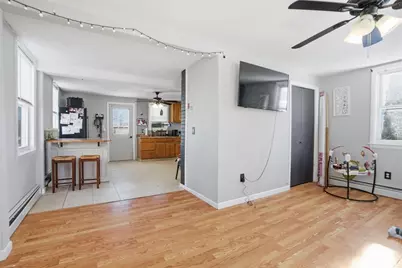 208 Simmonsville Avenue, Johnston, RI 02919 - Photo 8