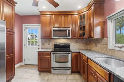 105 Park Avenue, Cranston, RI 02905 - Photo 20