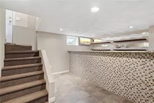 105 Park Ave, Cranston, RI 02905 - Photo 34
