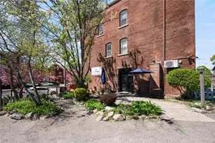 207 Douglas Ave, Providence, RI 02908 - Photo 4