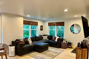 608 Wordens Pond Rd, South Kingstown, RI 02879 - Photo 8