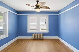 70 Holburn Ave, Cranston, RI 02910 - Photo 8
