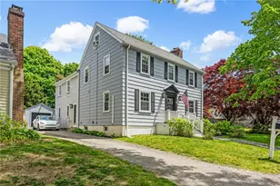 7 Florence Ave, Newport, RI 02840 - Photo 2